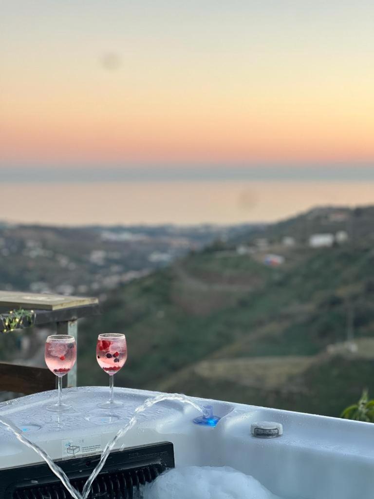 Casa Rural Malaga Monkey Love Con Jacuzzi Iznate Dış mekan fotoğraf