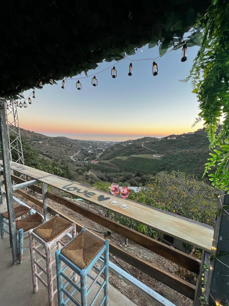 Casa Rural Malaga Monkey Love Con Jacuzzi Iznate Dış mekan fotoğraf