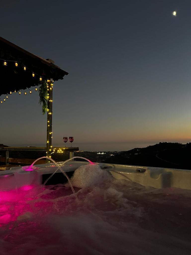 Casa Rural Malaga Monkey Love Con Jacuzzi Iznate Dış mekan fotoğraf