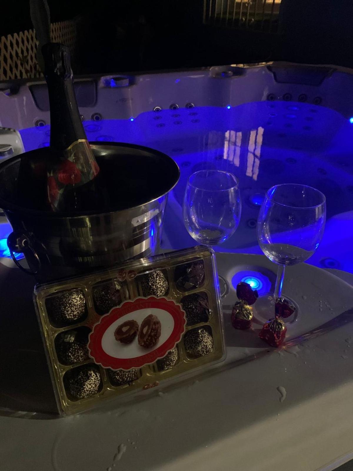 Casa Rural Malaga Monkey Love Con Jacuzzi Iznate Dış mekan fotoğraf